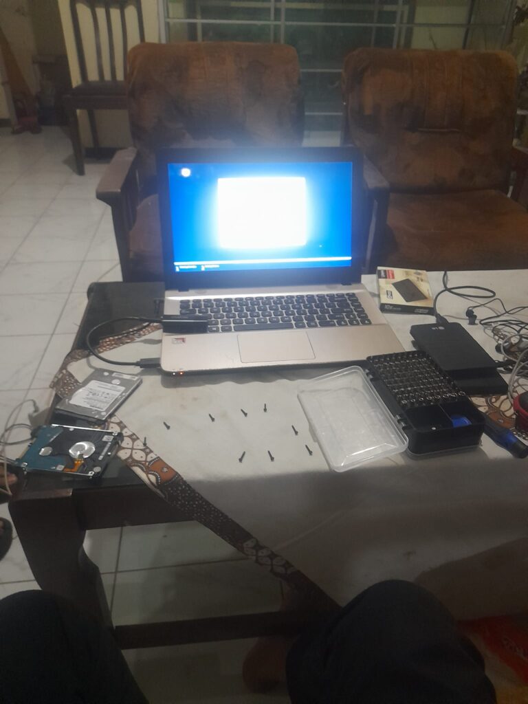 Upgrade dan Ganti SSD laptop Gamping Jogja